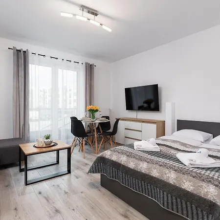 아파트 Luzycka Cosy By Renters 슈비노우이스쳬