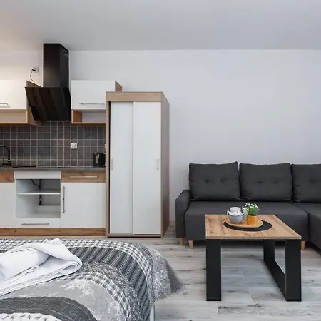 아파트 Luzycka Cosy By Renters *
