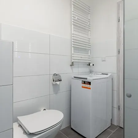 Luzycka Cosy By Renters